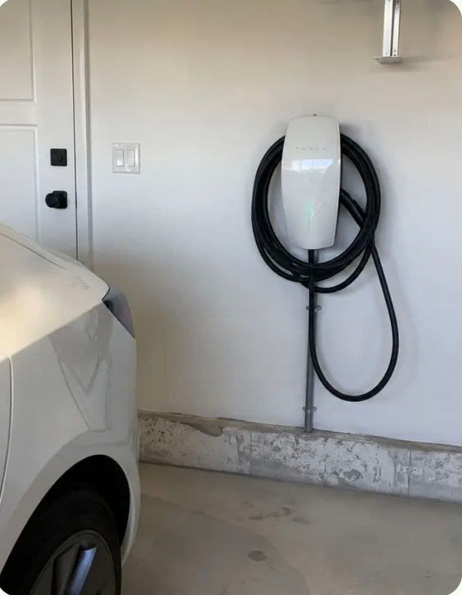 Level 2 vs Level 1 EV Charger: What Toronto Homeowners Should Know